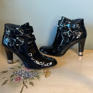 Stuart Weitzman Sexy Black Patent Leather Side Buckle Heeled Ankle Boots